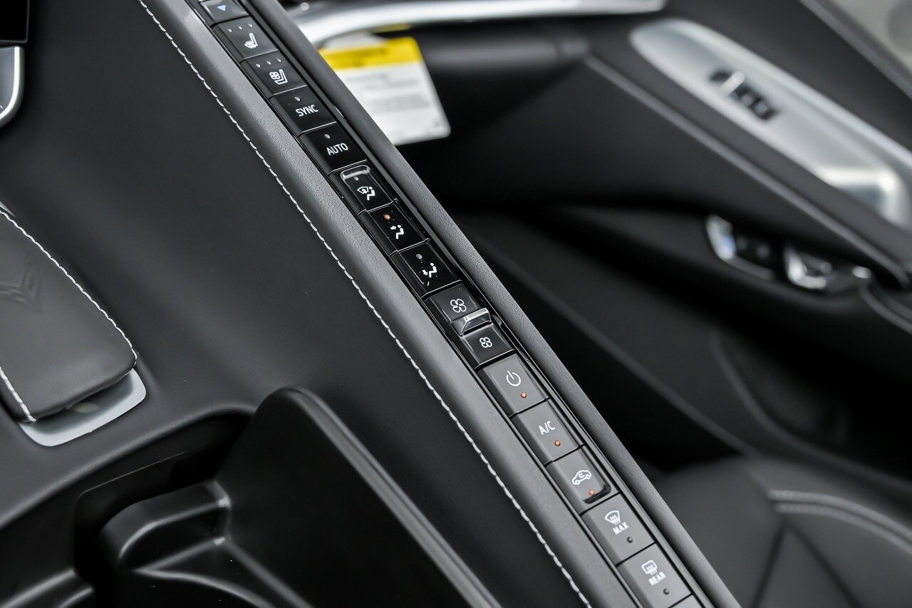 Used 2024 Chevrolet Corvette Z06 RWD image 35