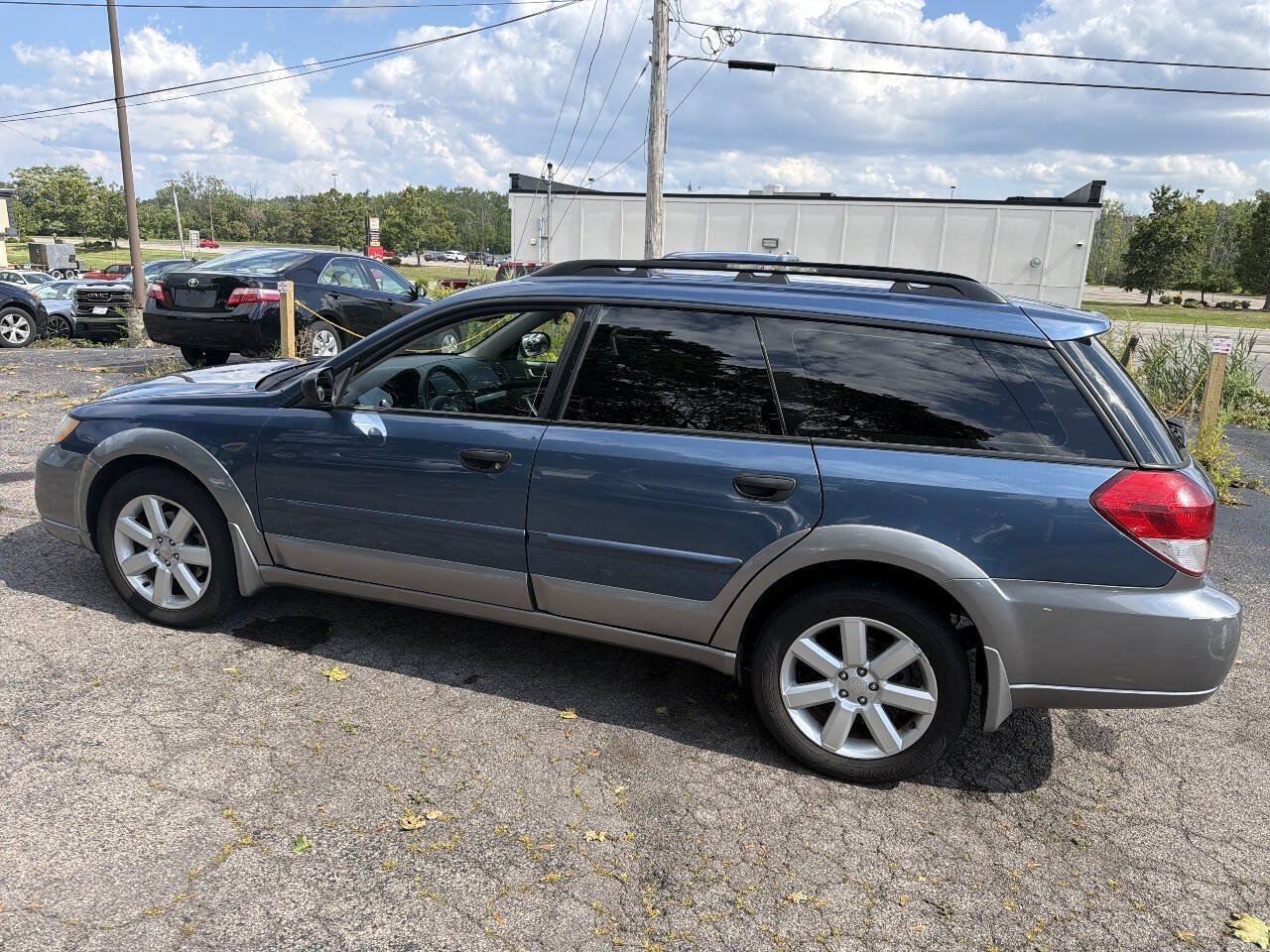 Used 2009 Subaru Outback 2.5i Special Edition AWD/4WD image 10