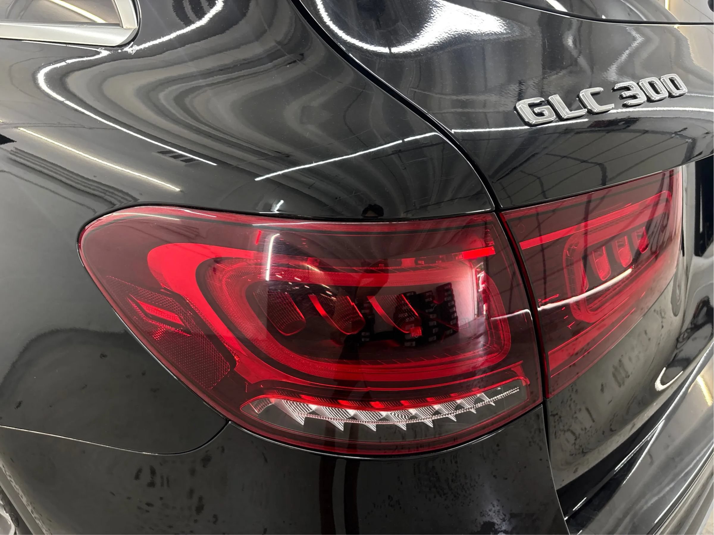Used 2022 Mercedes-Benz GLC 300 4MATIC image 33