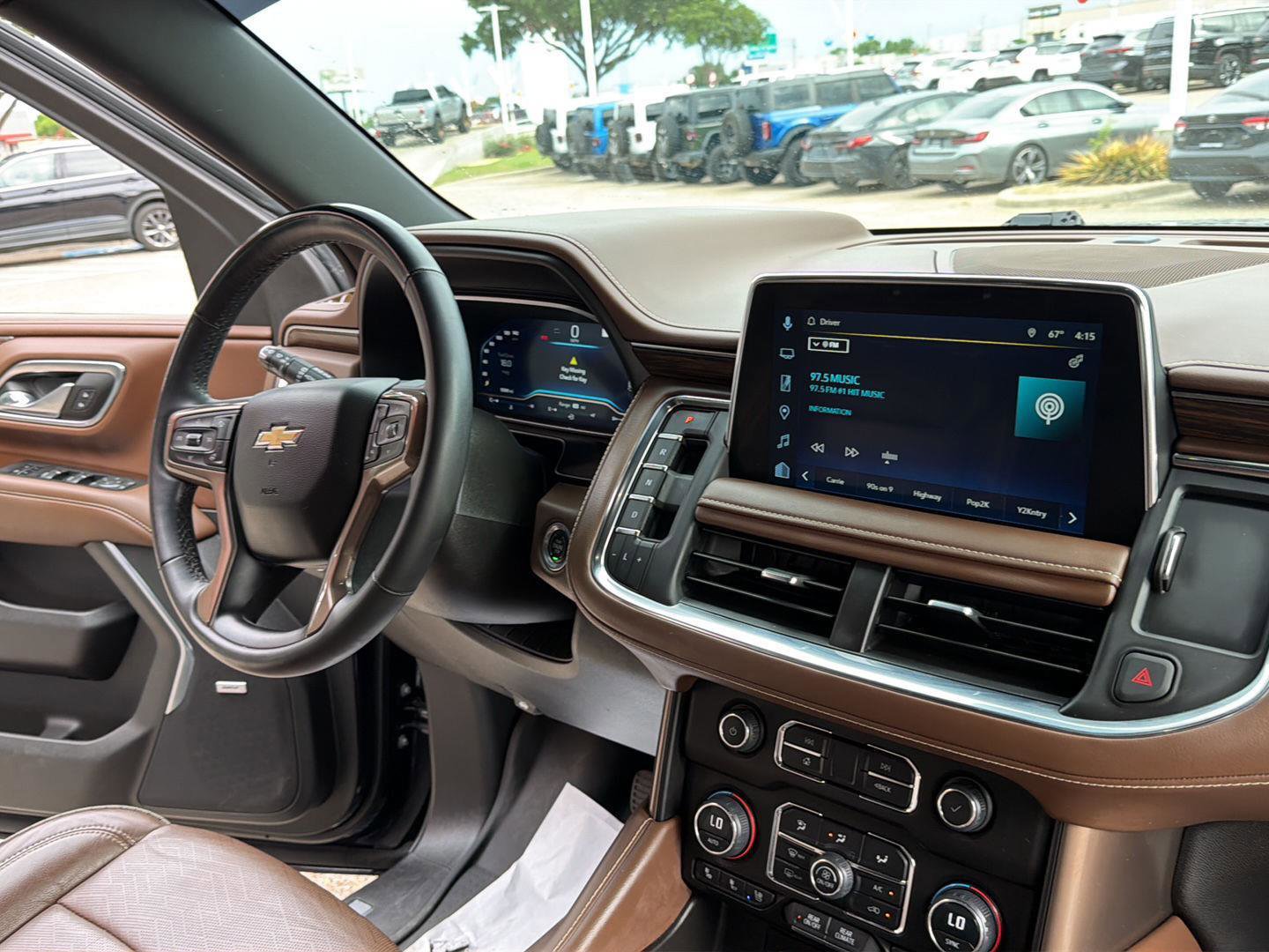 Used 2023 Chevrolet Tahoe High Country AWD/4WD image 22