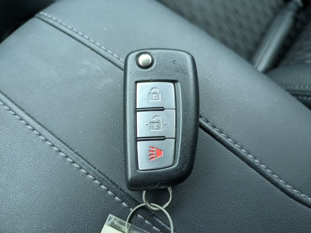 Used 2020 Nissan Rogue S w/ Special Edition Package FWD image 29