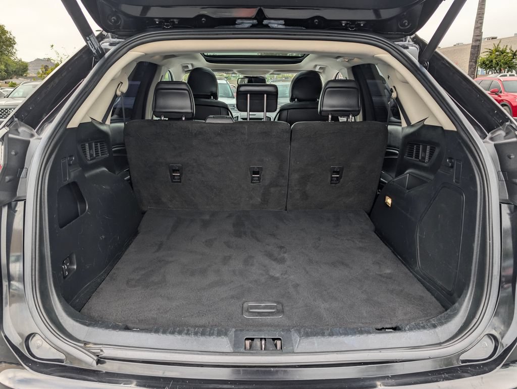 Used 2019 Ford Edge Titanium w/ Equipment Group 301A FWD image 12