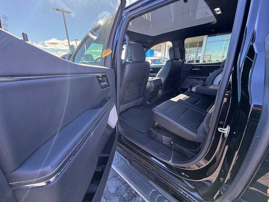 Used 2025 GMC Sierra EV Denali AWD/4WD image 6