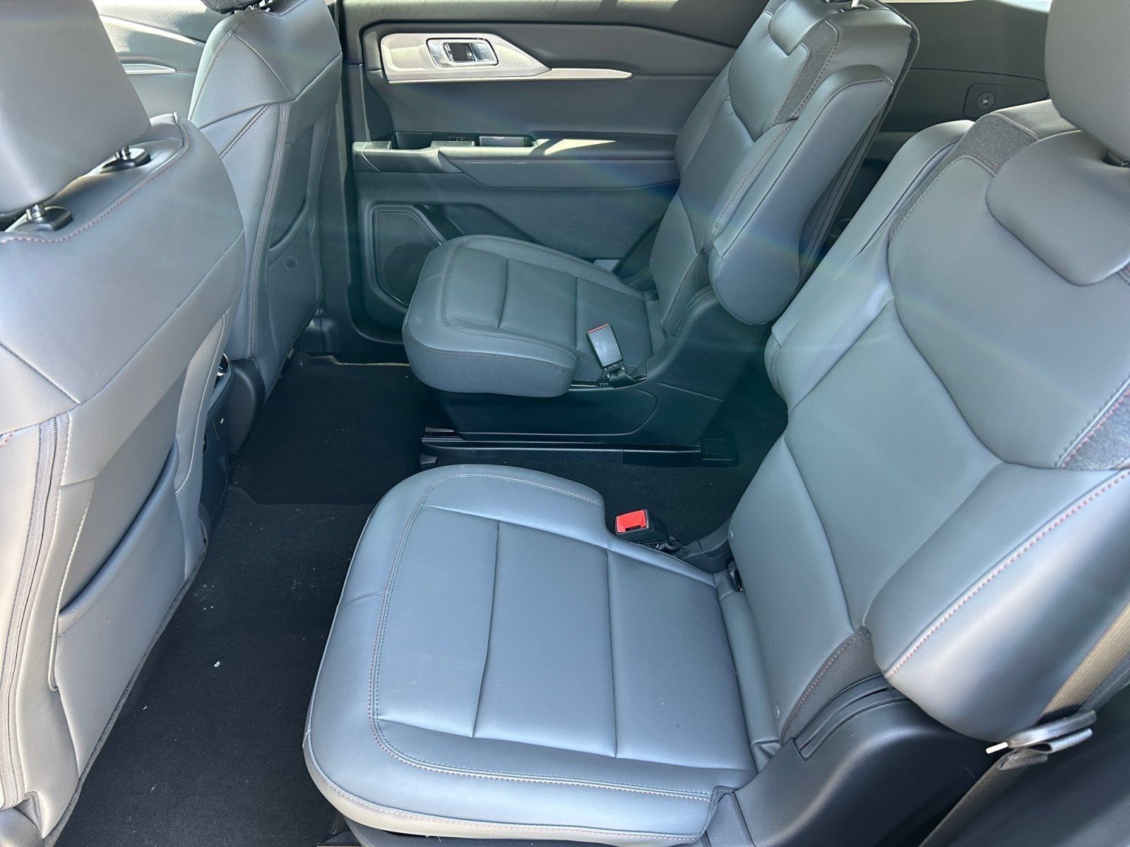 New 2026 Ford Explorer Active w/ Active Comfort Package AWD/4WD image 17