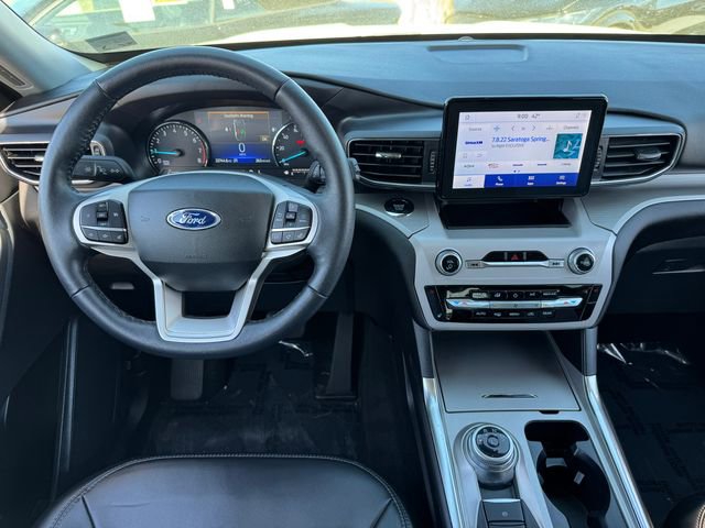 Used 2023 Ford Explorer XLT w/ Equipment Group 202A image 4