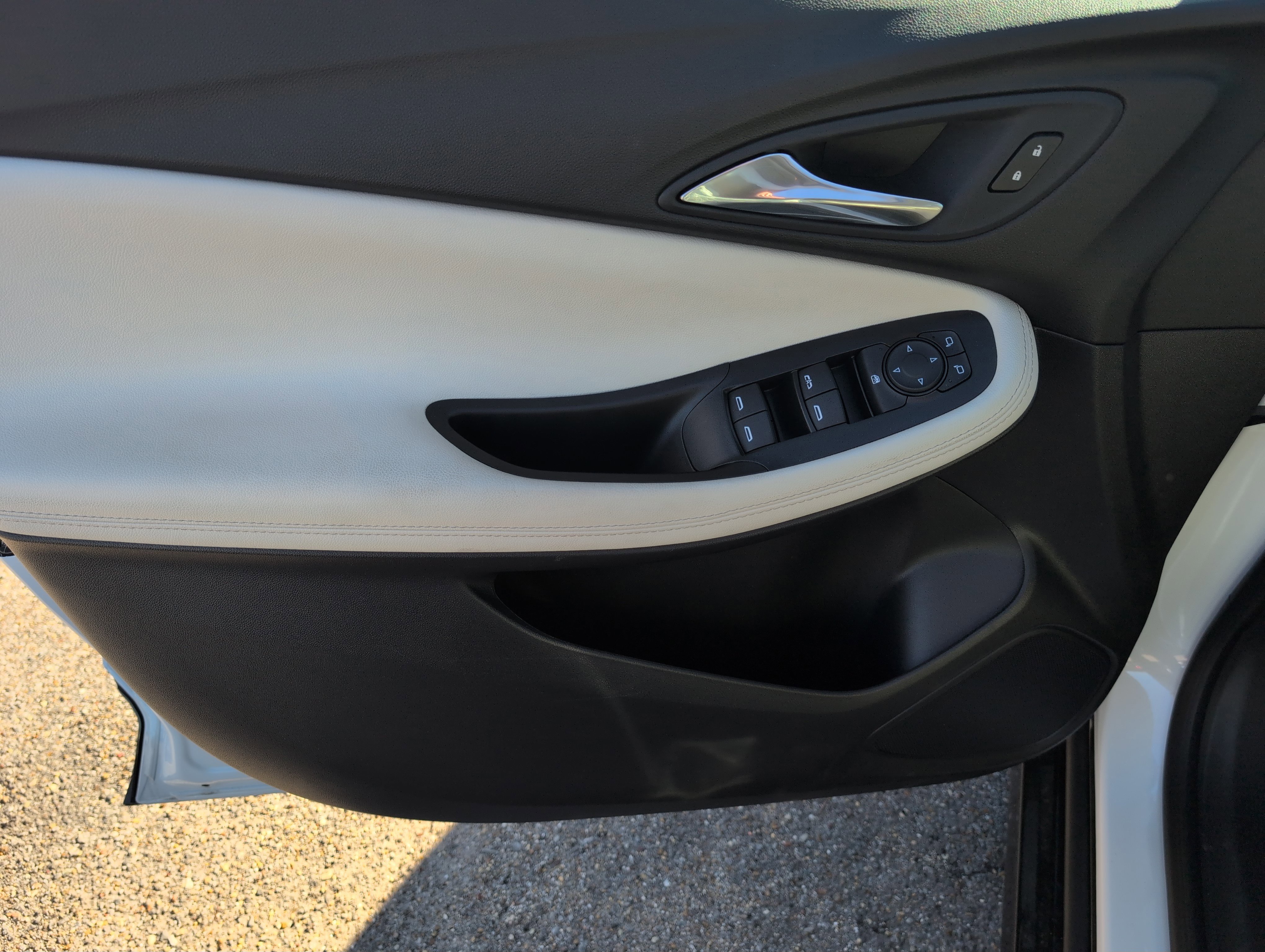 Certified 2025 Buick Encore GX Sport Touring image 15