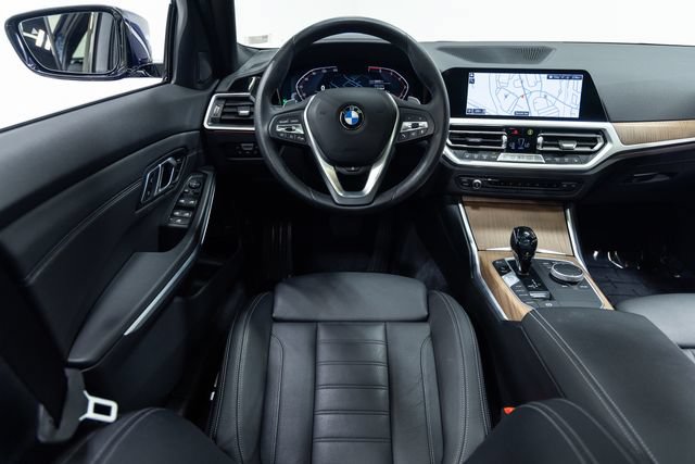 Used 2019 BMW 330i xDrive Sedan w/ Premium Package AWD/4WD image 3