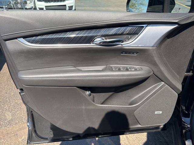 Certified 2023 Cadillac XT6 Premium Luxury image 7
