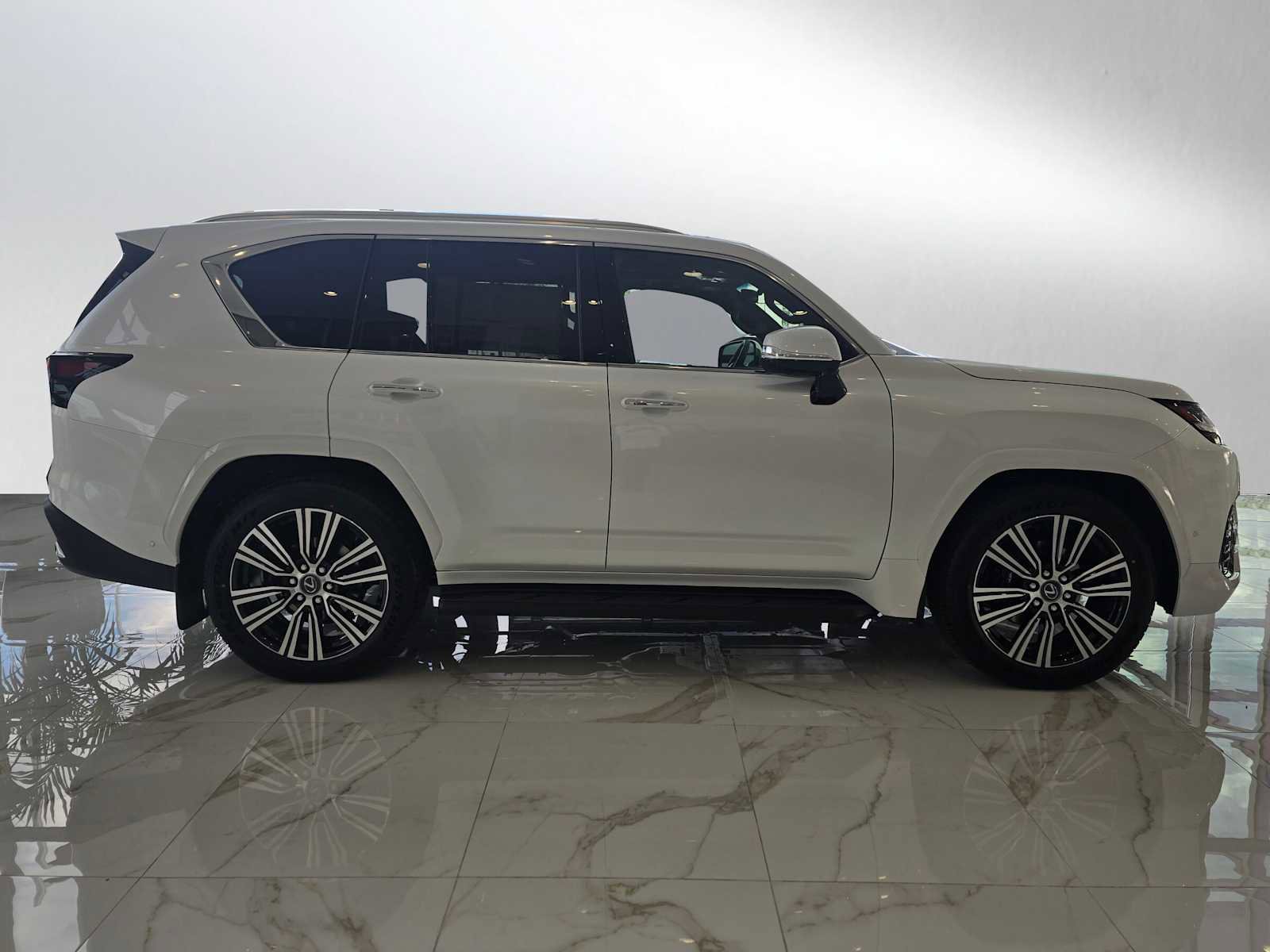 New 2026 Lexus LX 700h Luxury image 2