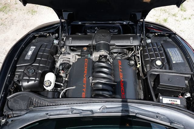 Used 2001 Chevrolet Corvette Convertible w/ Preferred Equipment Group2 RWD image 41