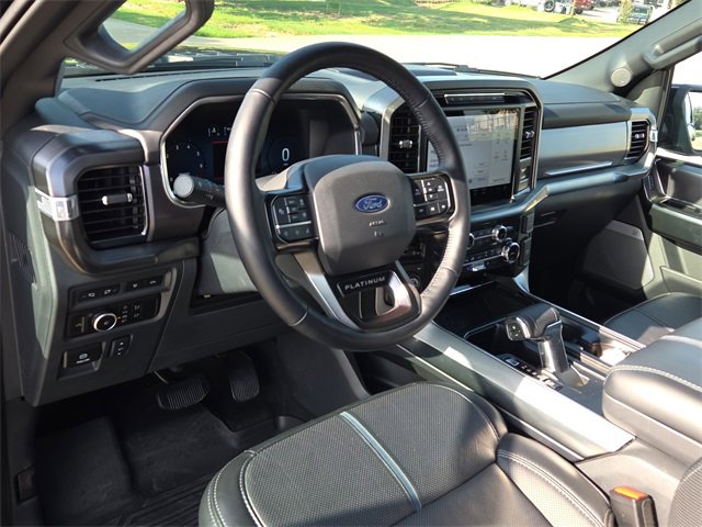 Used 2024 Ford F150 Platinum image 17