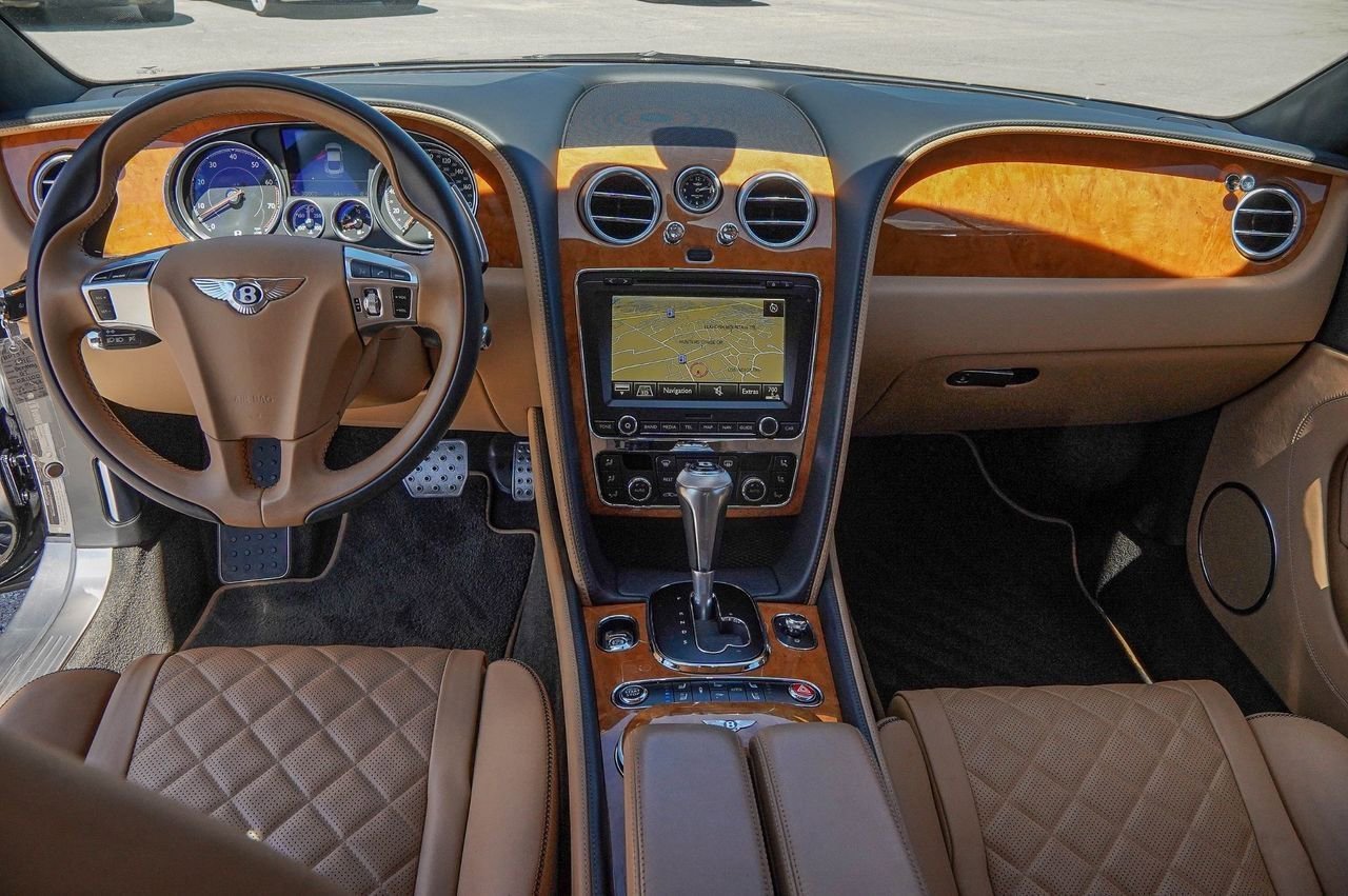 Used 2016 Bentley Continental GT image 38