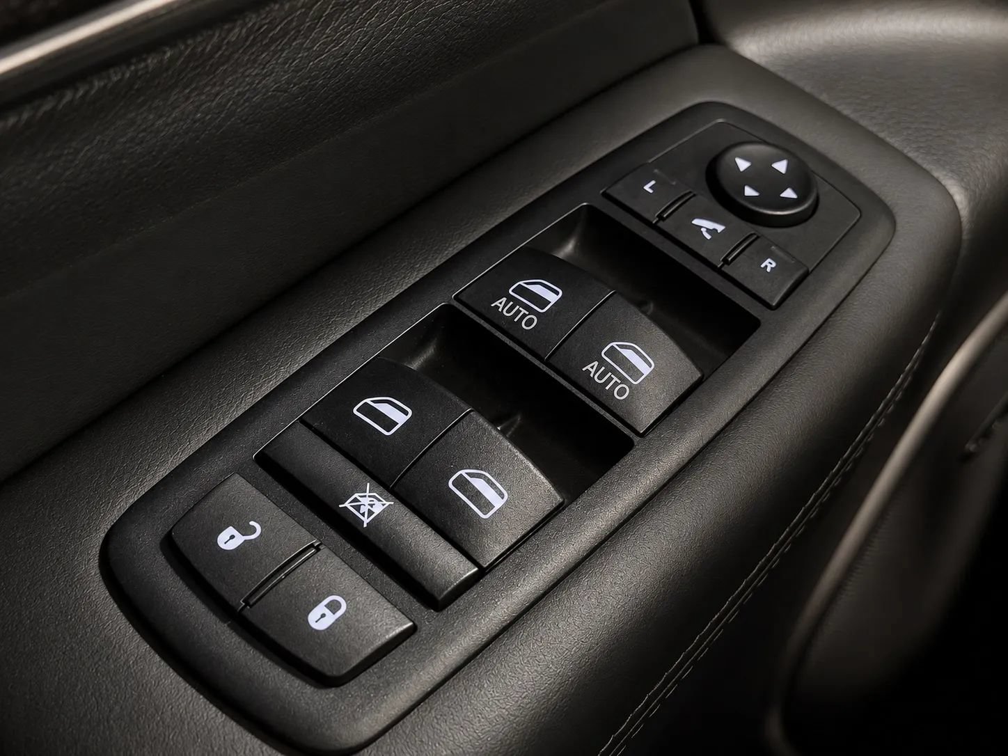 Used 2018 Jeep Grand Cherokee High Altitude AWD/4WD image 35