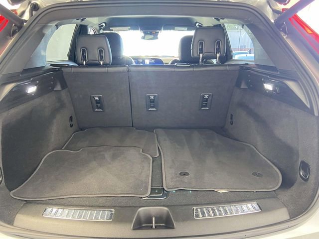 Used 2025 Cadillac XT4 Premium Luxury image 12