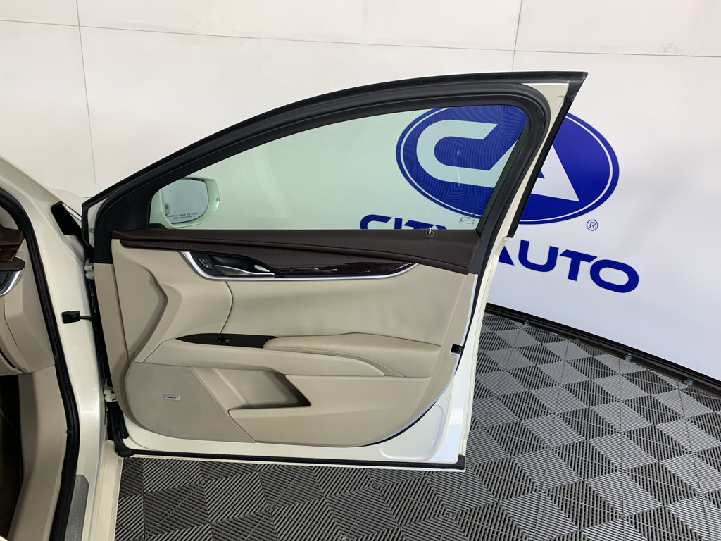 Used 2013 Cadillac XTS Premium FWD image 40