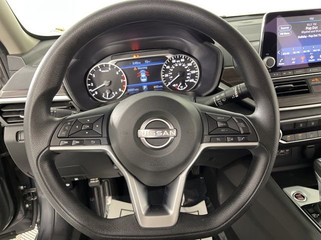 Used 2024 Nissan Altima 2.5 SV image 21