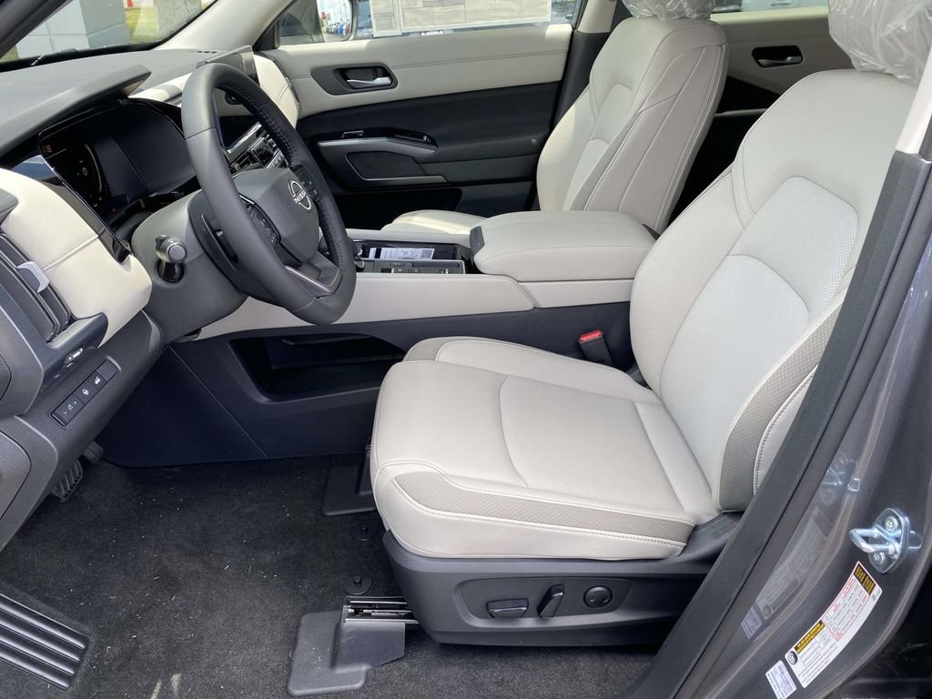 New 2026 Nissan Pathfinder SL FWD image 11