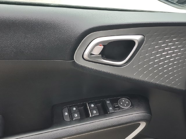 Certified 2024 Kia Soul S FWD image 19