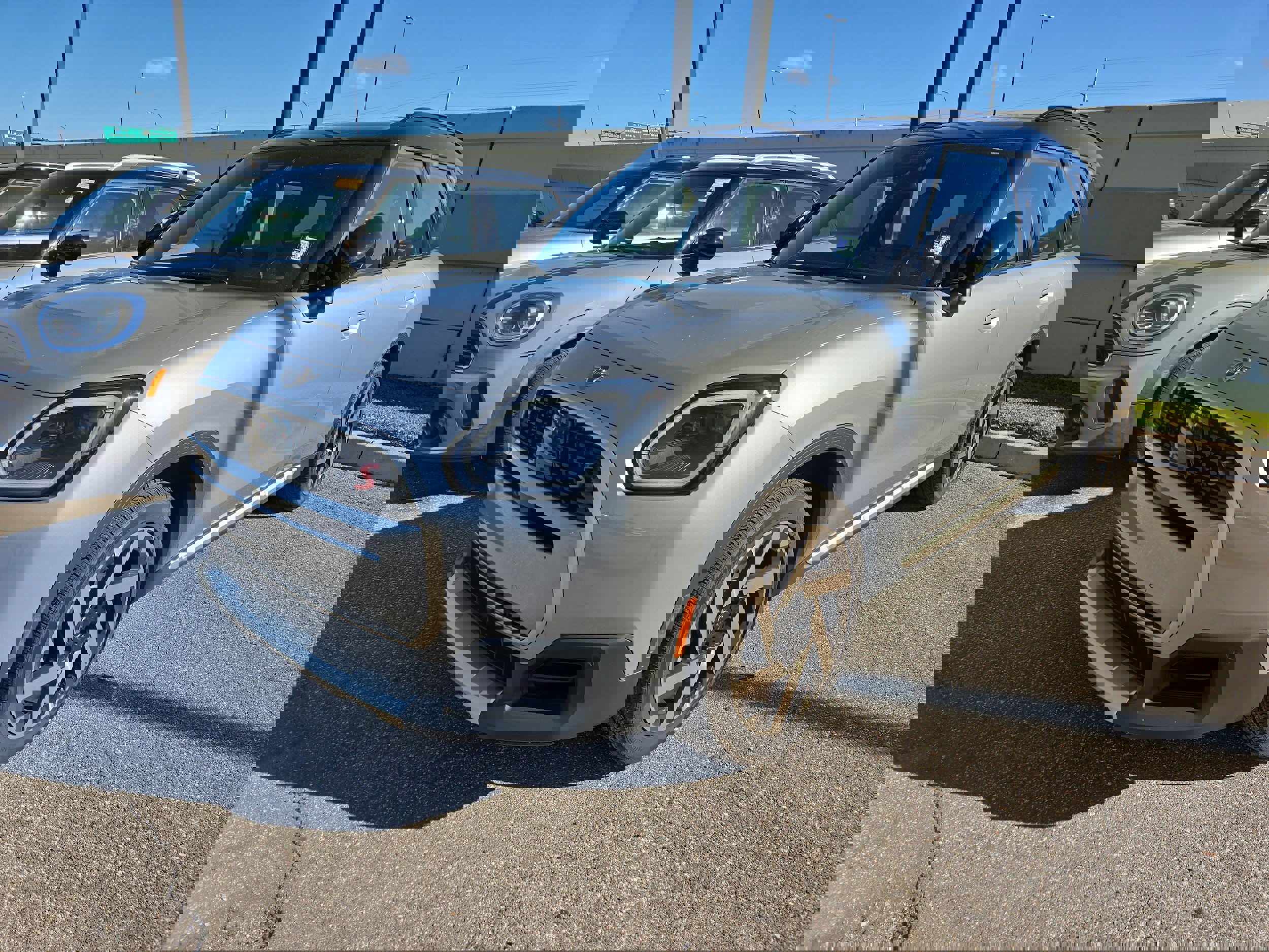 Certified 2025 MINI Cooper Countryman S image 2