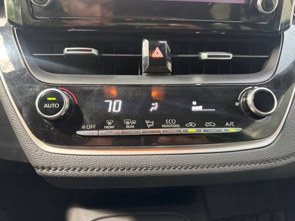 Used 2020 Toyota Corolla SE FWD image 20