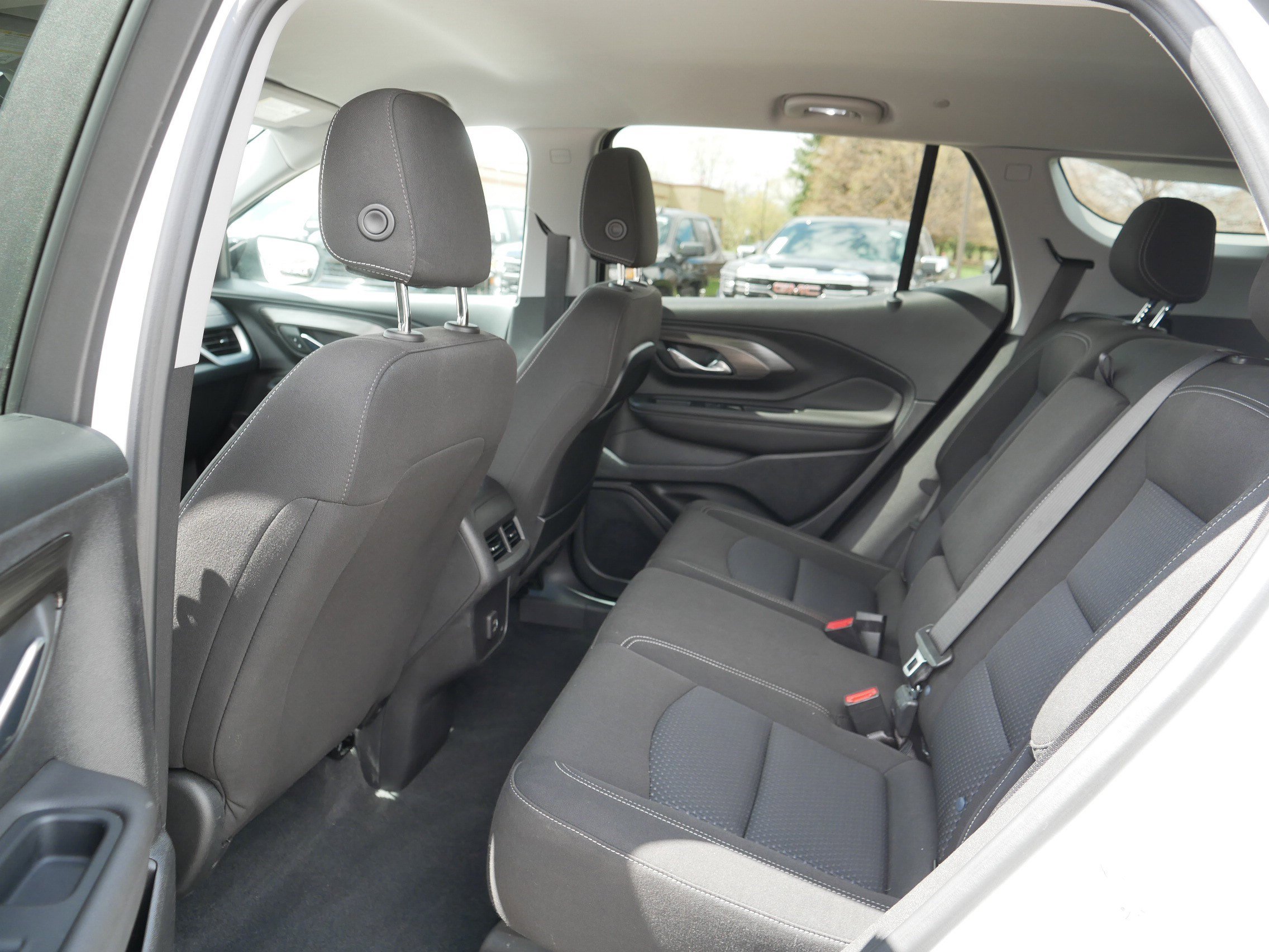 Used 2023 GMC Terrain SLE w/ Driver Convenience Package AWD/4WD image 33