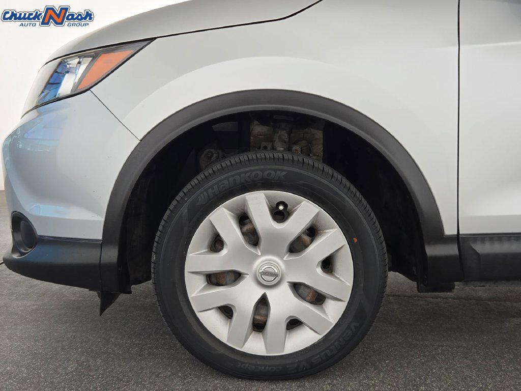 Used 2018 Nissan Rogue Sport S FWD image 36