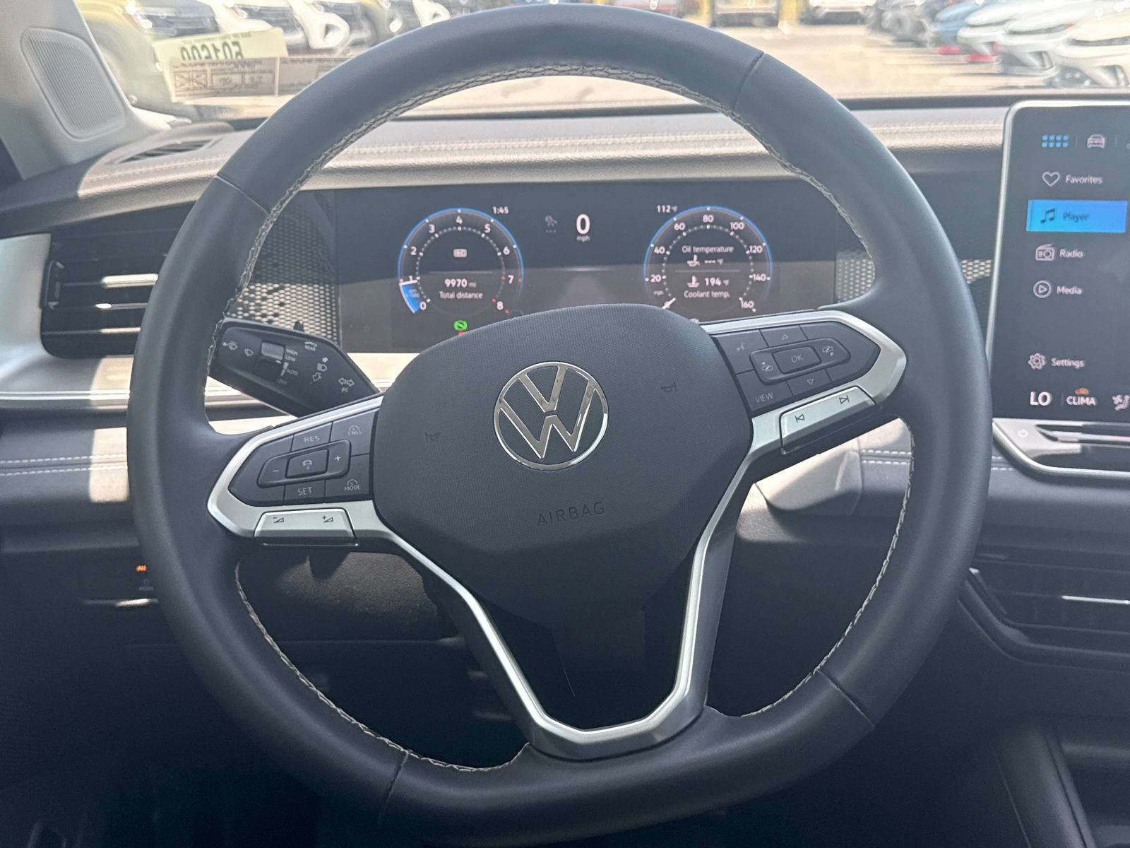 Certified 2025 Volkswagen Tiguan SE w/ Panoramic Sunroof Package AWD/4WD image 15
