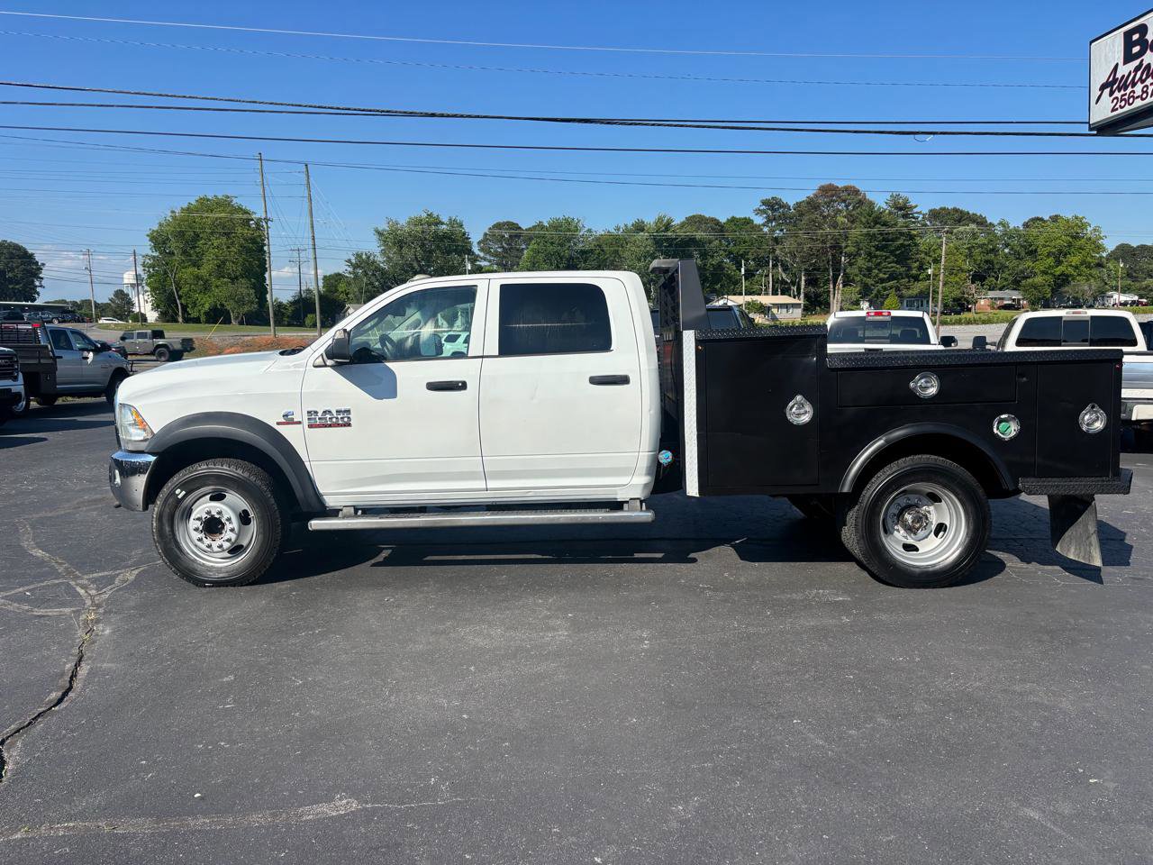 Used 2015 RAM 5500 Tradesman w/ Chrome Appearance Group AWD/4WD image 8