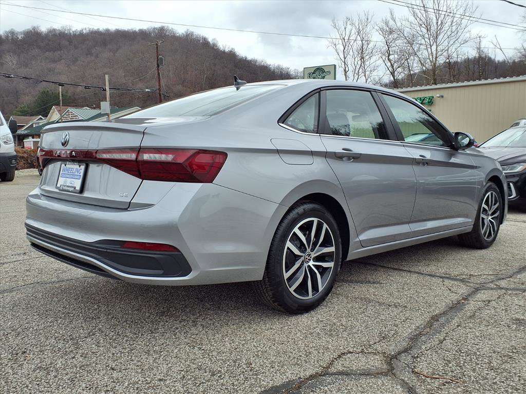 New 2026 Volkswagen Jetta SE FWD image 3