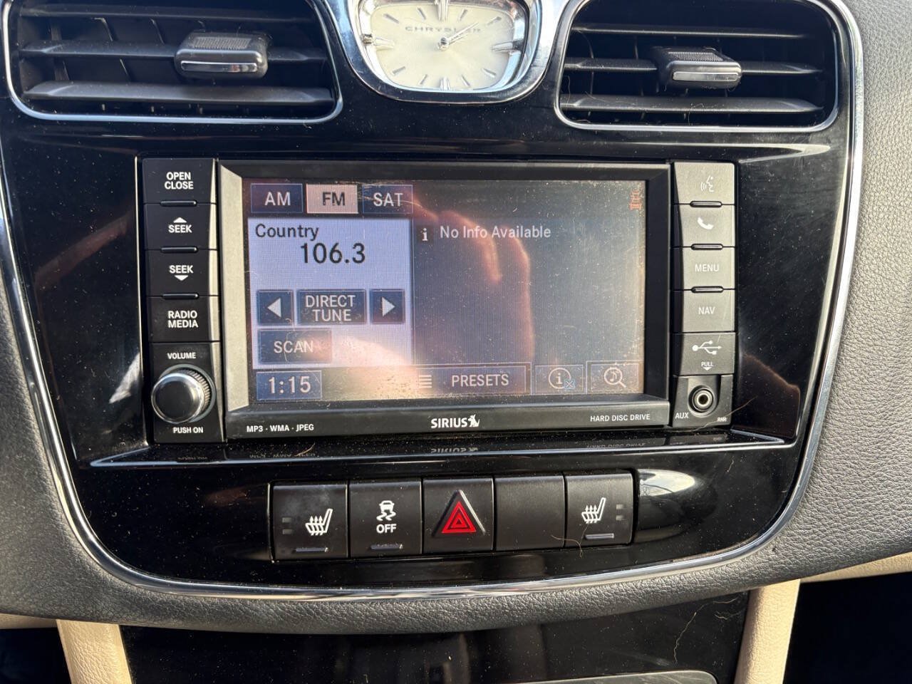 Used 2012 Chrysler 200 Limited FWD image 17