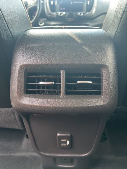 Used 2024 GMC Terrain AT4 image 24