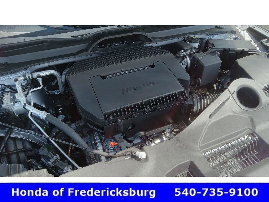 Certified 2025 Honda Pilot Touring image 10