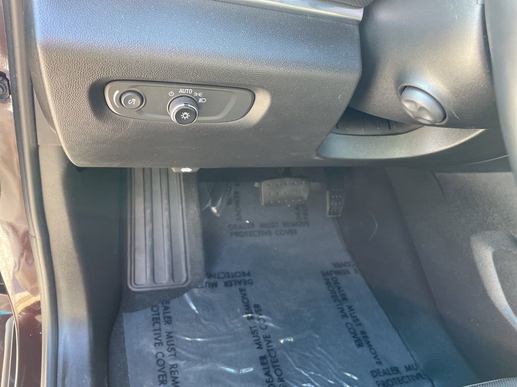 Used 2023 Chevrolet Traverse Premier AWD/4WD image 10