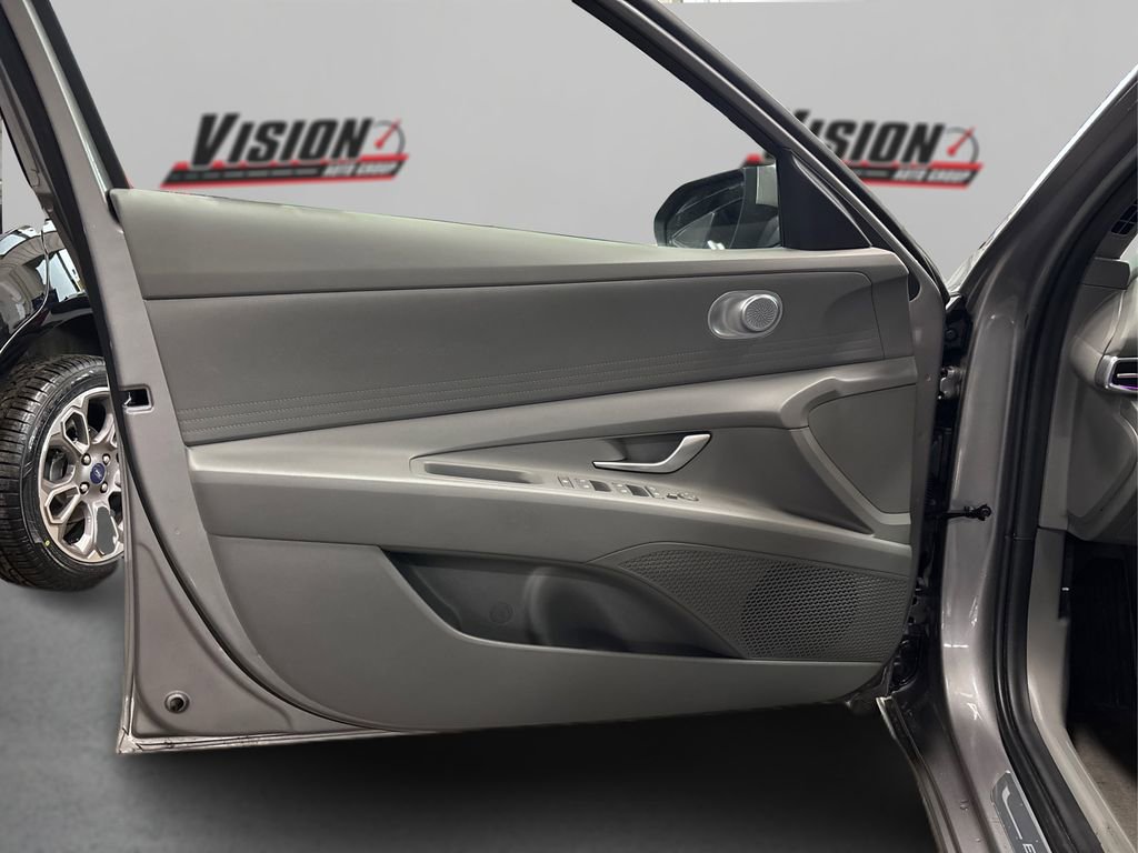 Certified 2024 Hyundai Elantra SEL image 22