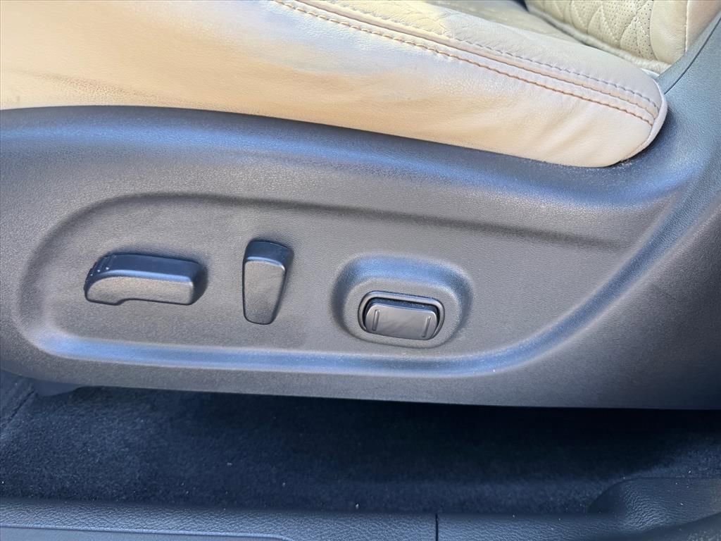 Used 2021 Nissan Murano Platinum w/ Cargo Package image 16