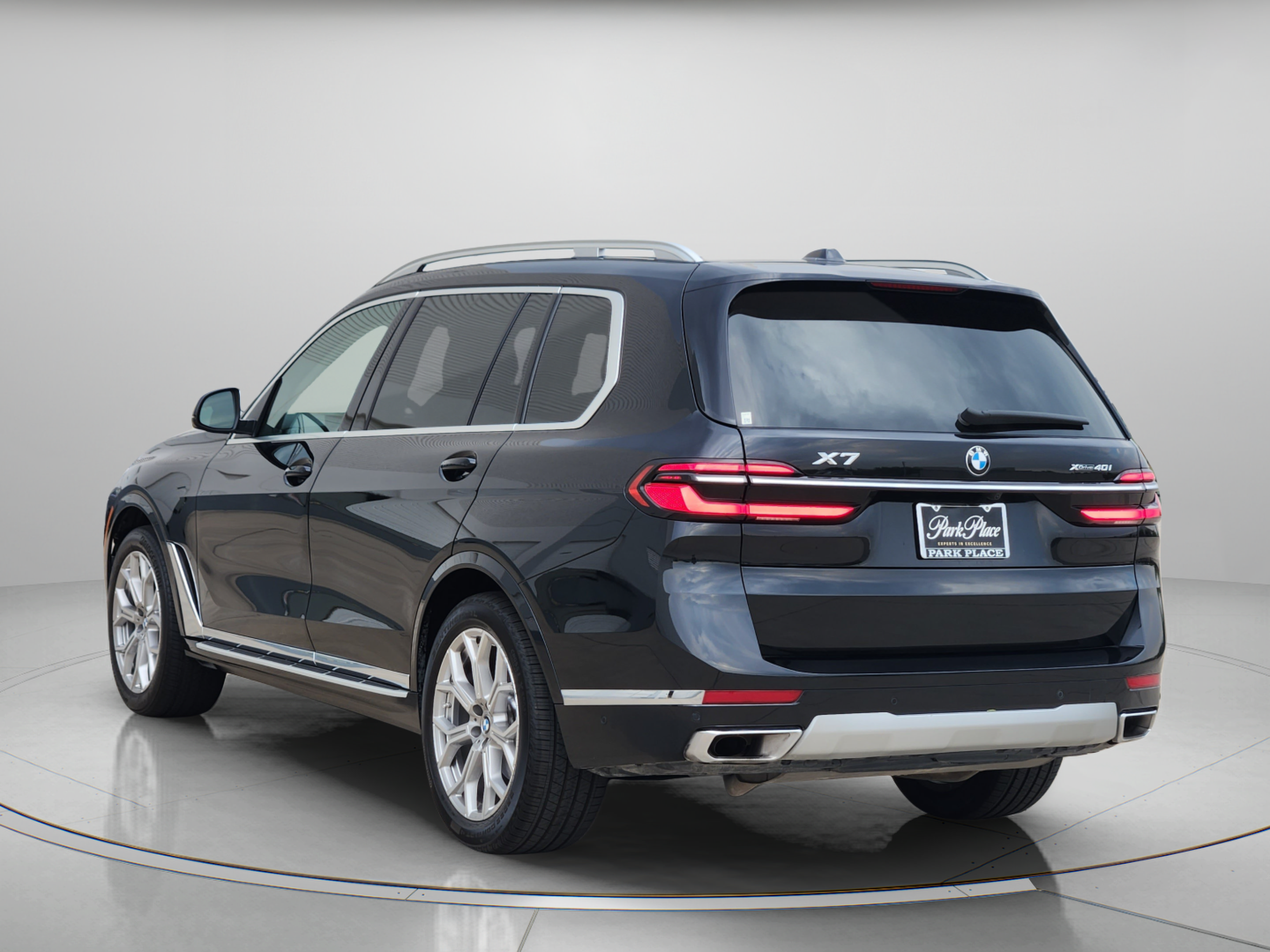 Used 2026 BMW X7 xDrive40i AWD/4WD image 3