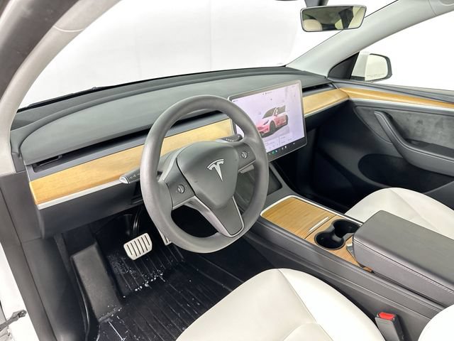 Used 2024 Tesla Model Y Performance AWD/4WD image 18