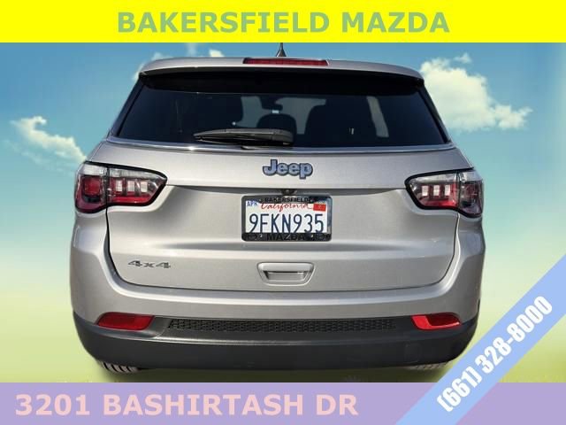 Used 2023 Jeep Compass Sport image 4