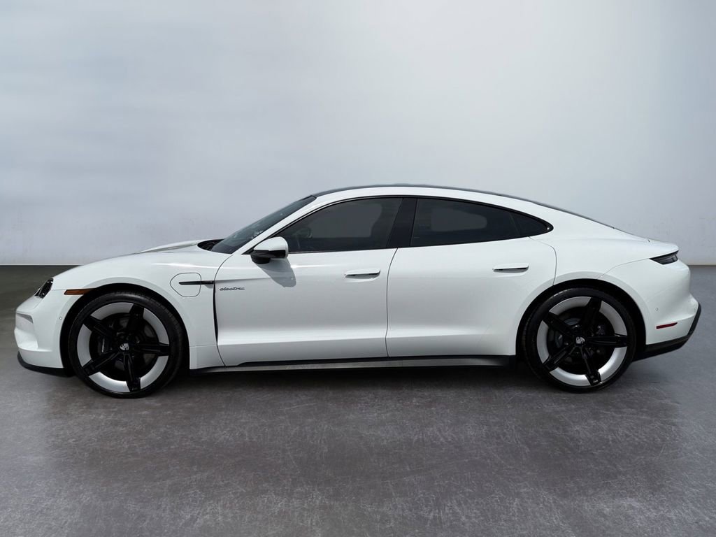 Used 2025 Porsche Taycan image 6