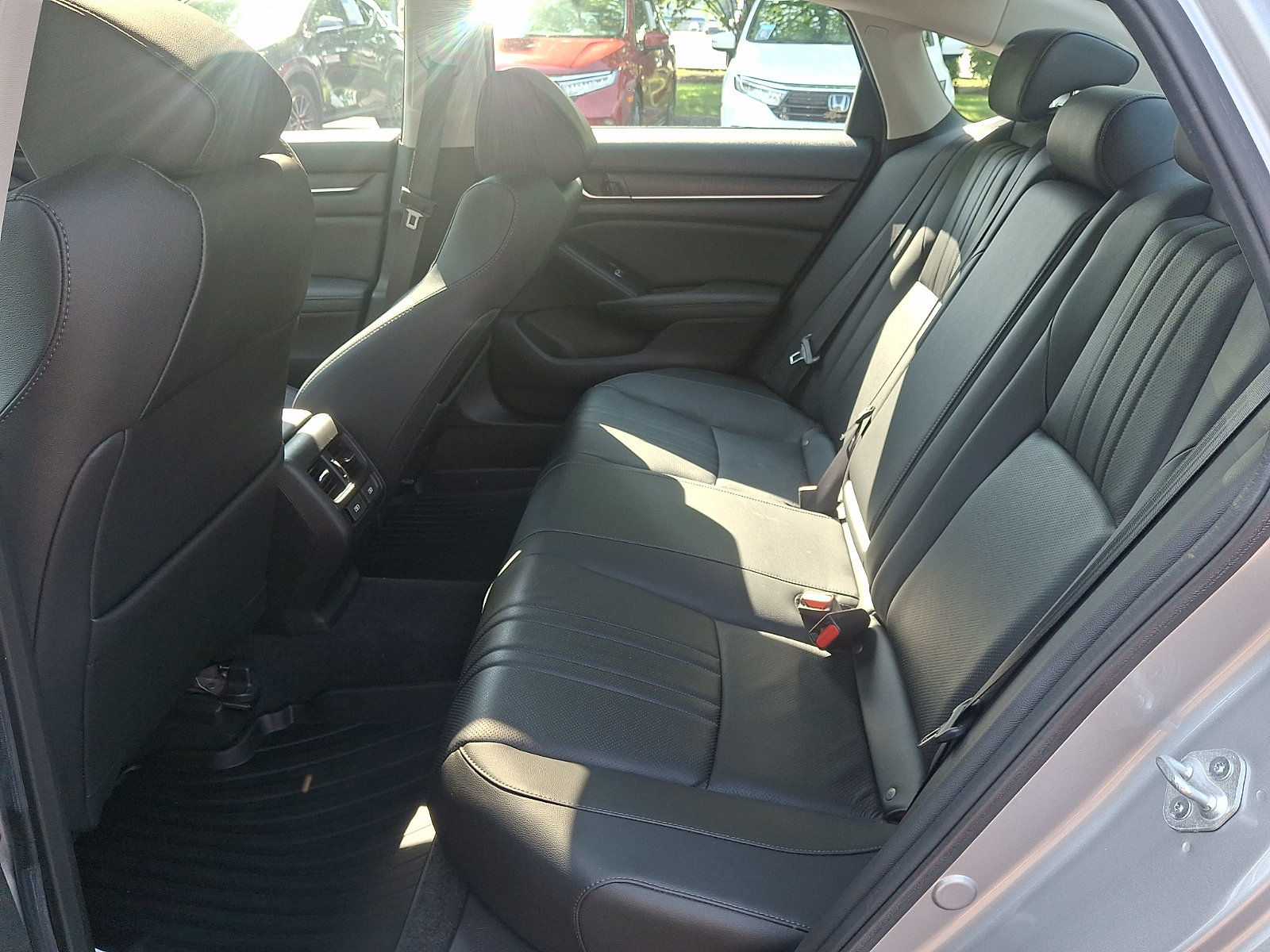 Used 2021 Honda Accord EX-L image 10