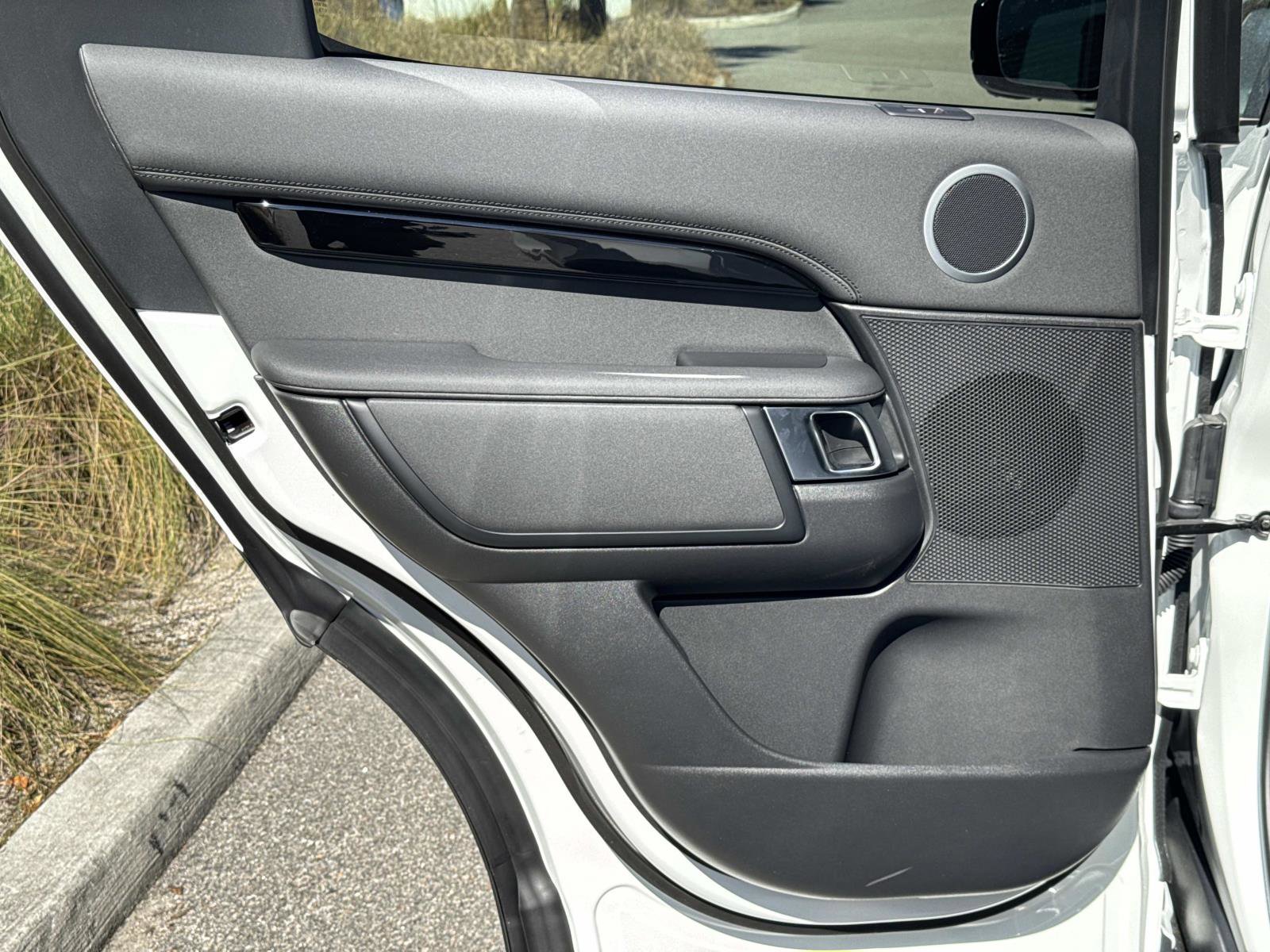 New 2026 Land Rover Discovery S AWD/4WD image 13