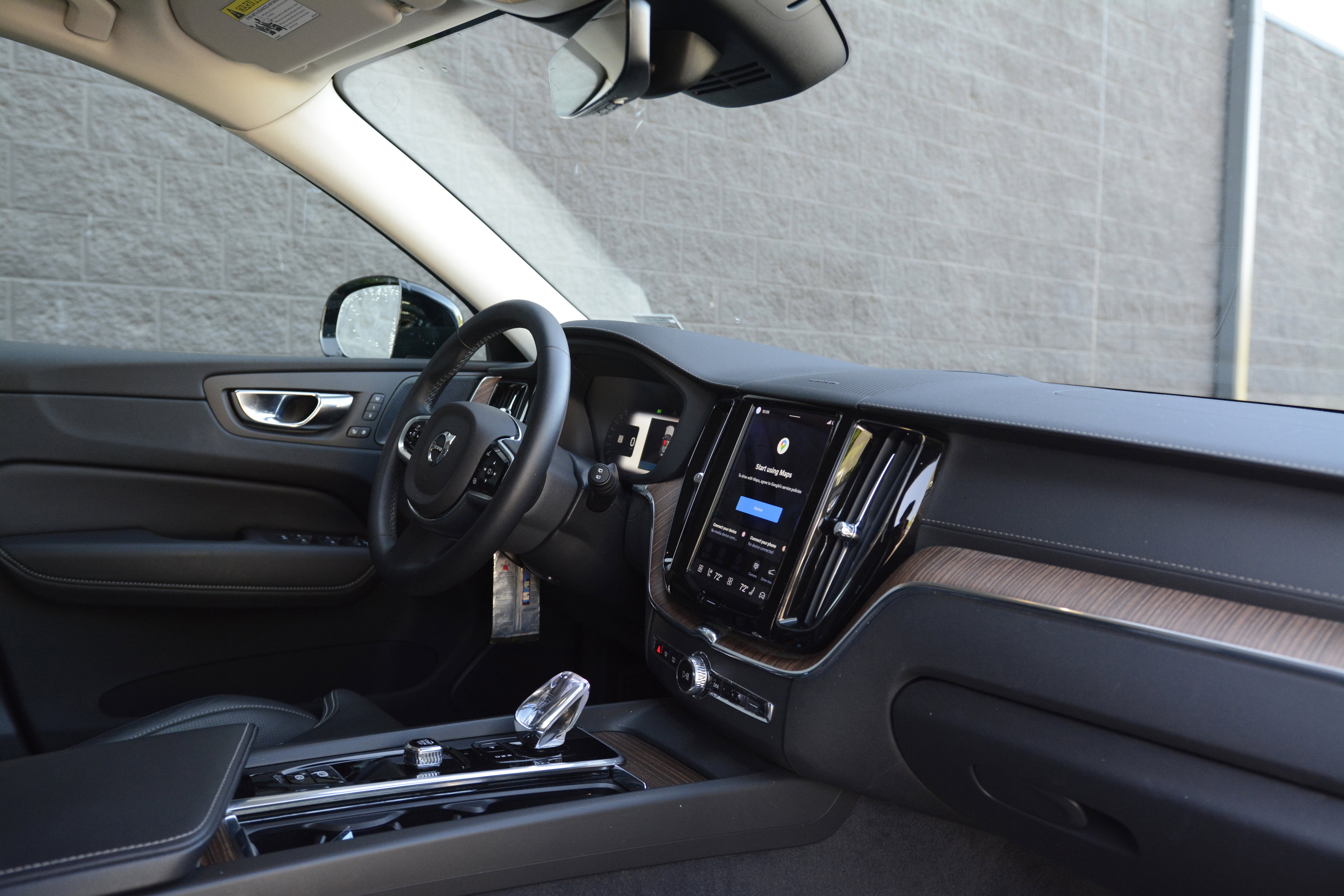 Used 2023 Volvo XC60 T8 Ultimate image 26