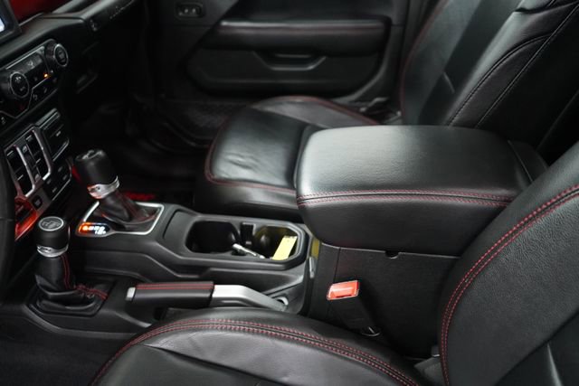 Used 2018 Jeep Wrangler Unlimited Rubicon w/ Dual Top Group image 43