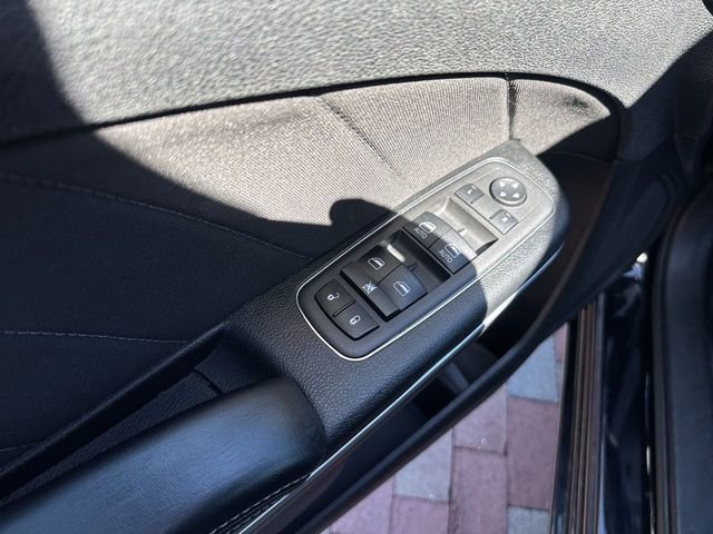 Used 2022 Dodge Charger SXT image 13