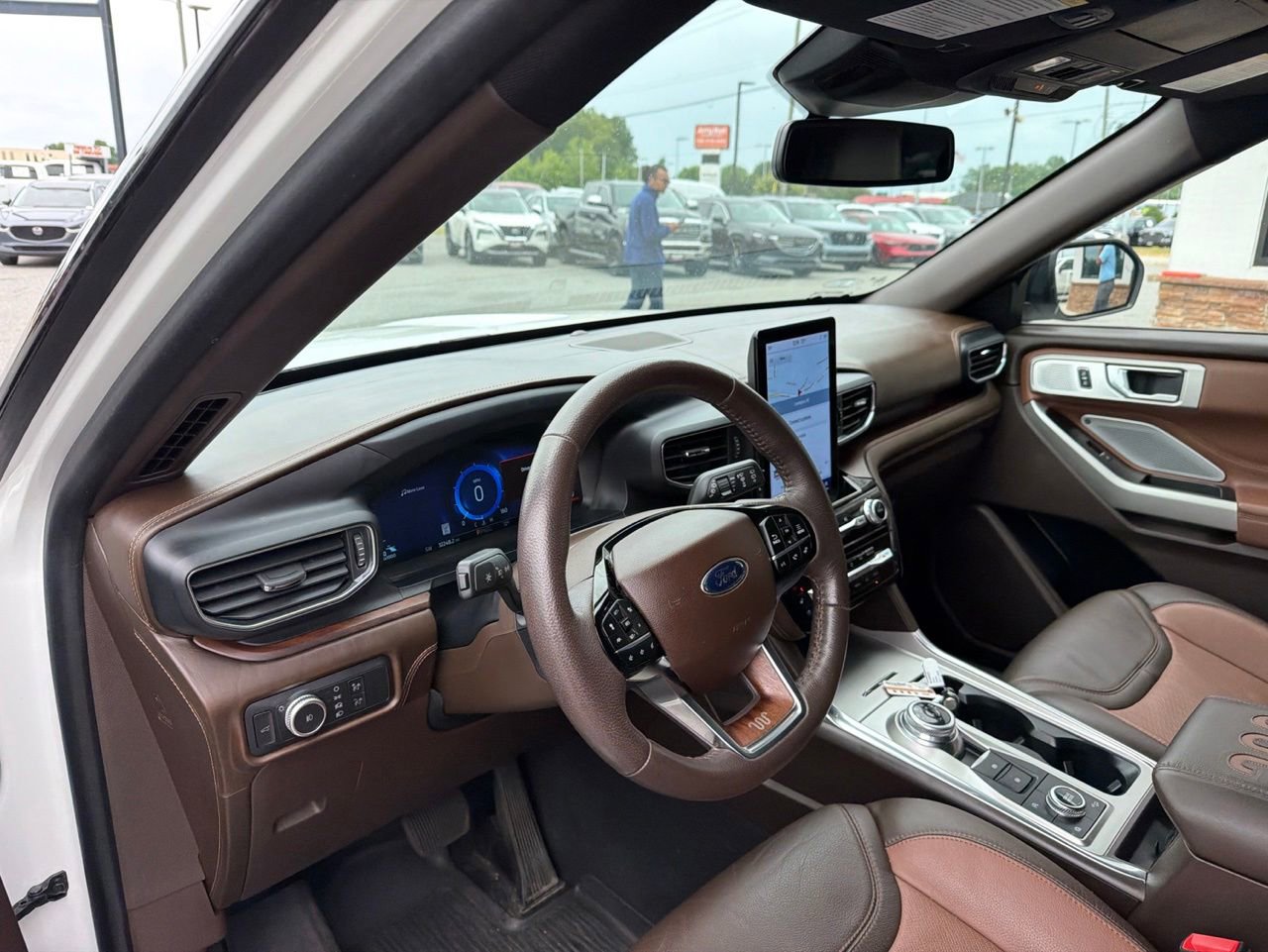 Used 2022 Ford Explorer King Ranch w/ Class IV Trailer Tow Package AWD/4WD image 4