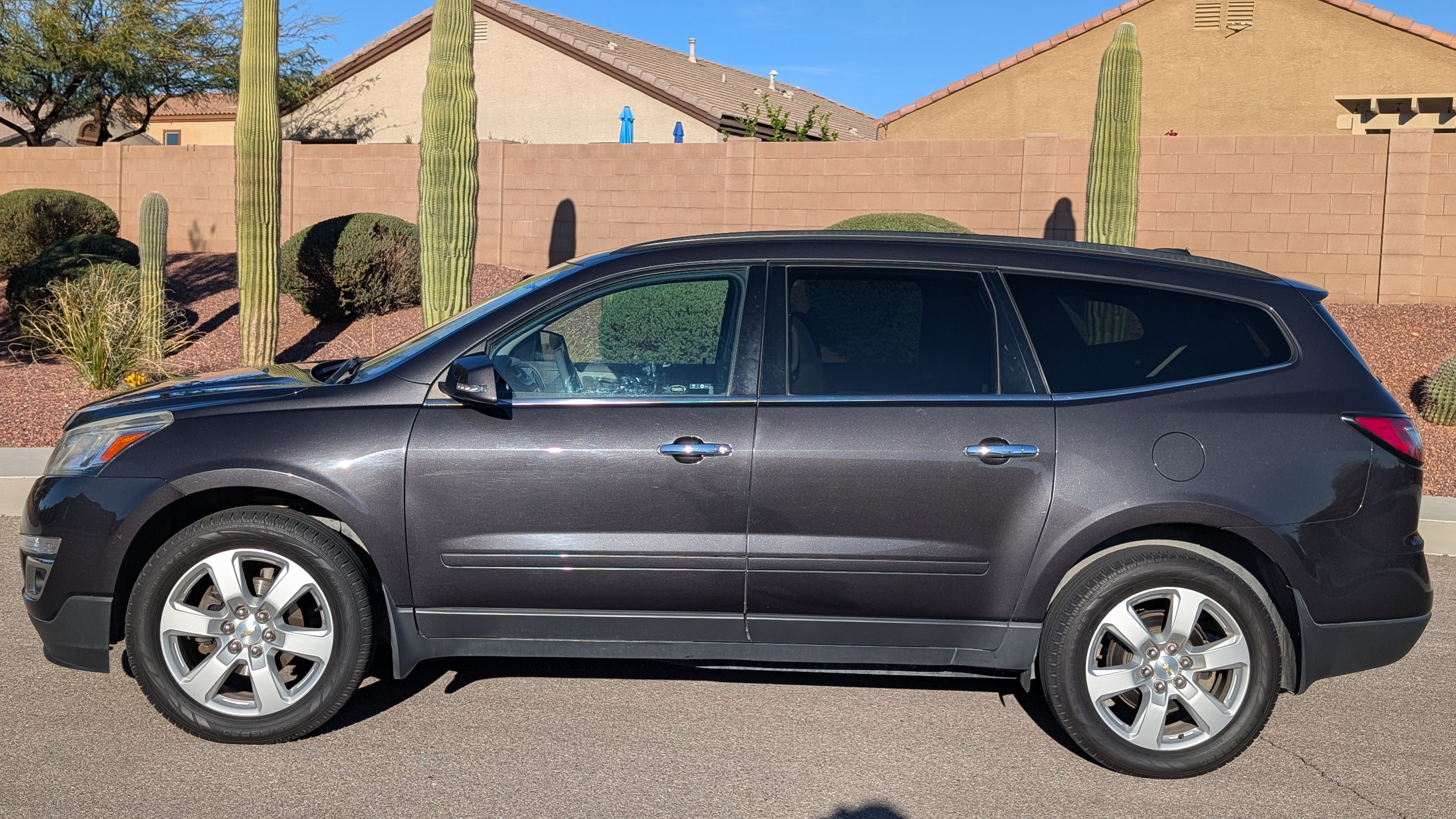 Used 2017 Chevrolet Traverse LT w/ Style and Technology Package AWD/4WD image 12