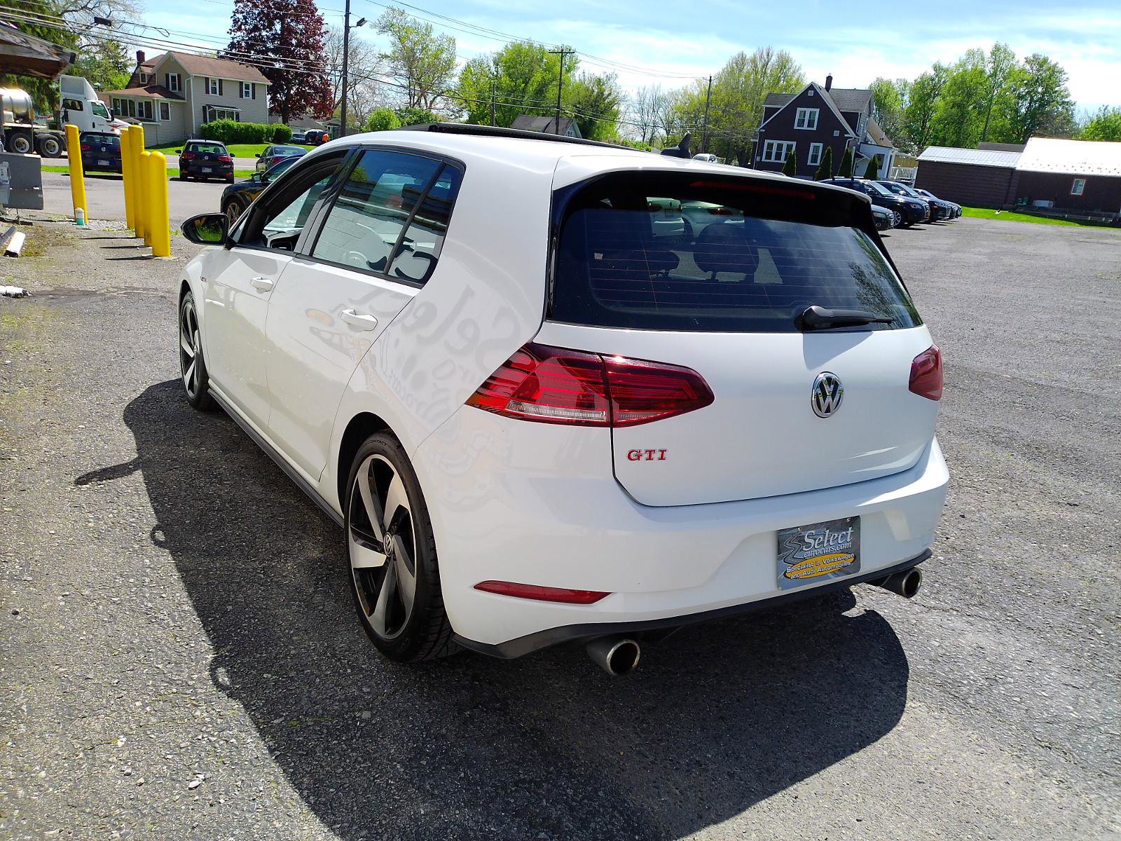 Used 2019 Volkswagen GTI SE w/ SE Experience Package FWD image 8