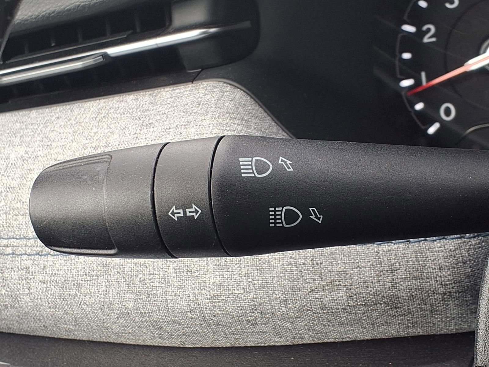 Used 2025 Jeep Compass Latitude image 13