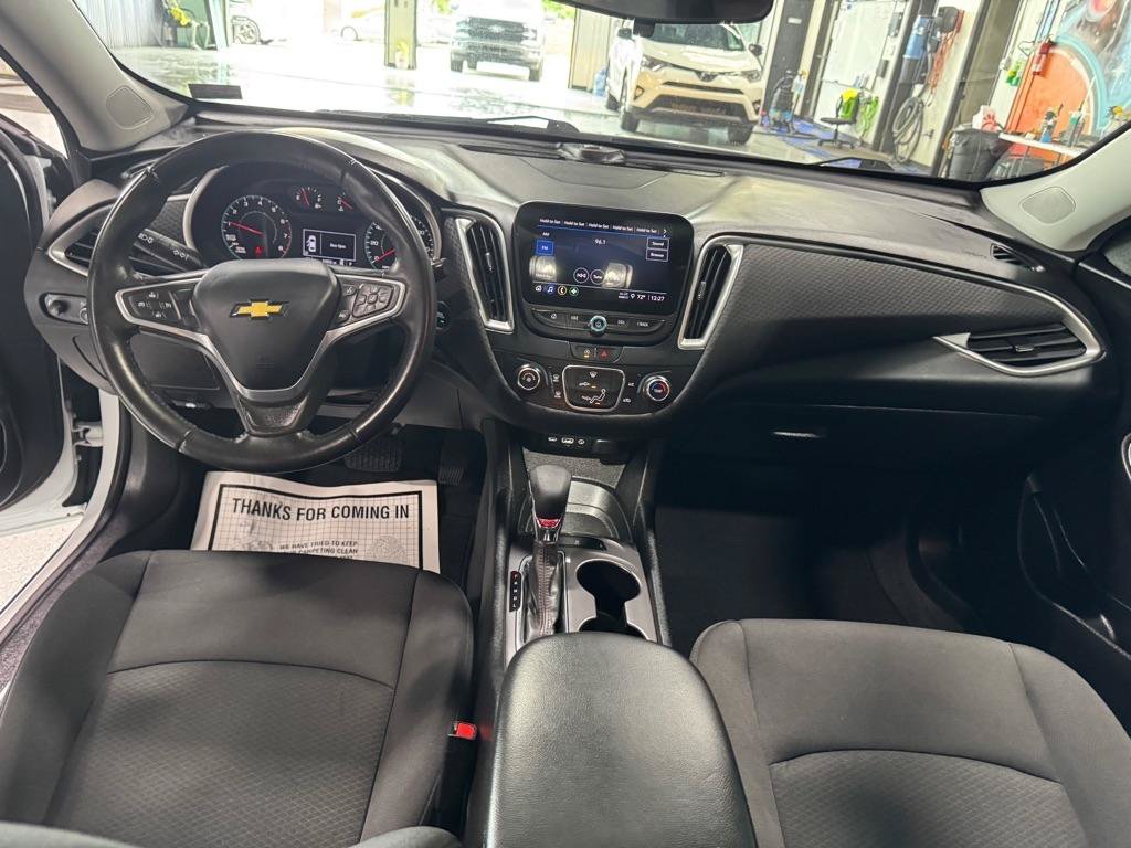Used 2022 Chevrolet Malibu RS FWD image 22