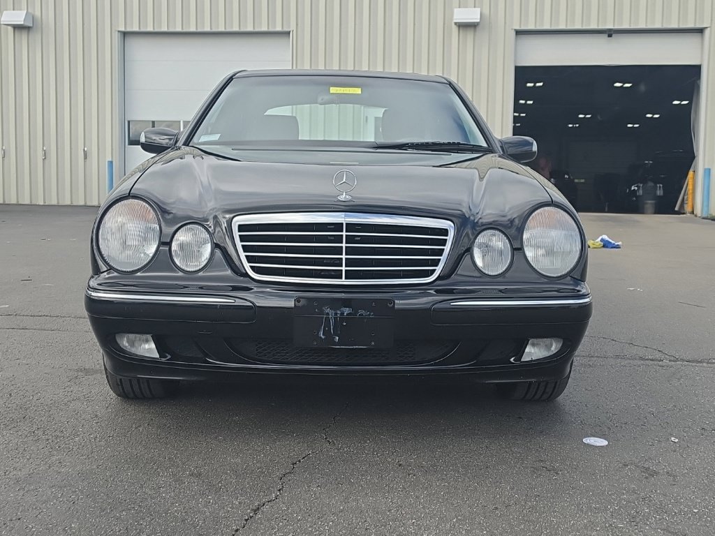 Used 2002 Mercedes-Benz E 320 4MATIC Sedan image 2